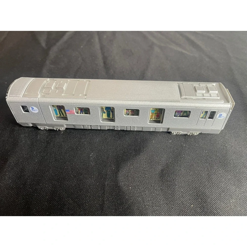Daron MTA New York City Subway Pull Back Toy Train Car Silver NYC Transit 6636